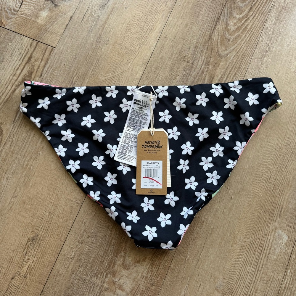 NWT Reversible Billabong Bikini Bottoms - Picture 2 of 3